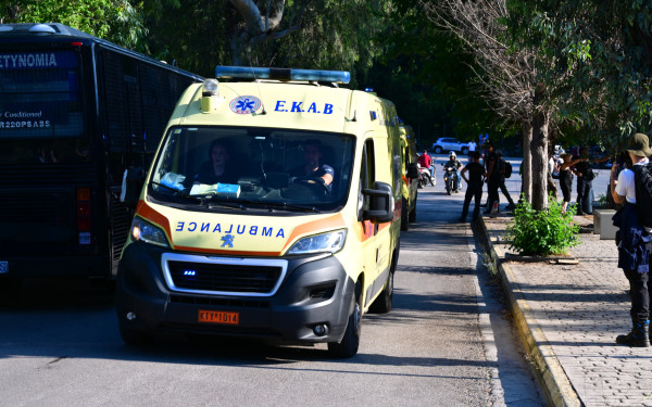 Φωτιά στην Αττική: Προληπτική μεταφορά 15 ασθενών στο «Αττικόν» - Δεν κρίθηκε αναγκαία η ολική εκκένωση για το «Δαφνί»