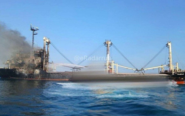 Μαύρη Θάλασσα: 10 νεκροί από ρωσική πυραυλική επίθεση σε φορτηγό πλοίο στην Οδησσό (βίντεο)