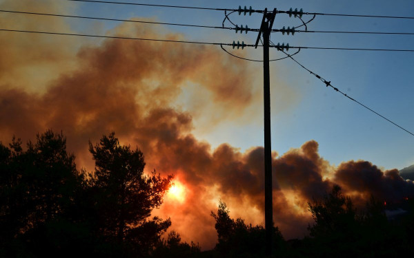 Στο «κόκκινο» την Τρίτη η Αττική, η Εύβοια και η Χίος για πυρκαγιές - Οδηγίες στους πολίτες δίνει η πυροσβεστική