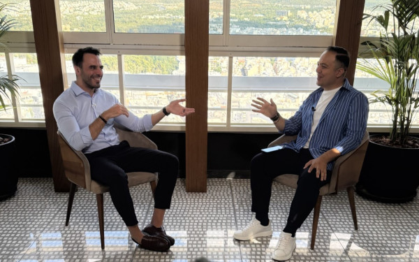 Μανώλης Χριστοδουλάκης: Τα μουσικά ακούσματα, τα σενάρια για την ηγεσία του ΠΑΣΟΚ και όσα κράτησε από την Φώφη Γεννηματά