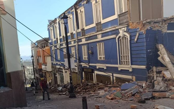 Ισχυρός σεισμός 7,4 Ρίχτερ στην Κολομβία - Καταρρεύσεις κτιρίων και εγκλωβισμένοι στο Κάλι (βίντεο)