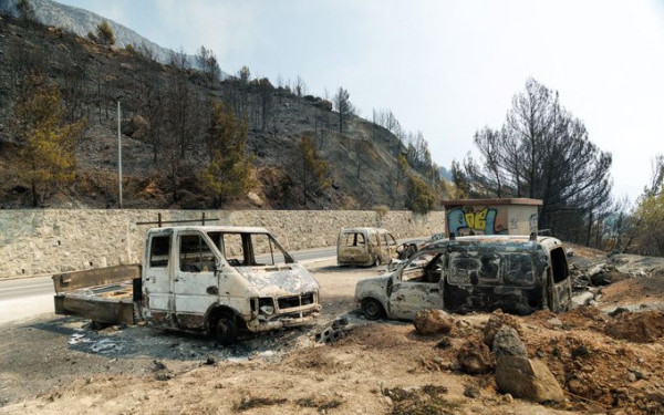 Ένας νεκρός και δεκάδες τραυματίες από τις καταστροφικές πυρκαγιές στην Κροατία - Τέσσερις συλλήψεις με κατηγορίες εμπρησμού (βίντεο)
