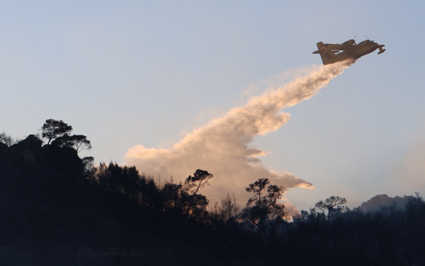 Φωτιά στην περιοχή Γιαννωτά Λάρισας - Σηκώθηκαν 3 αεροσκάφη και 1 ελικόπτερο