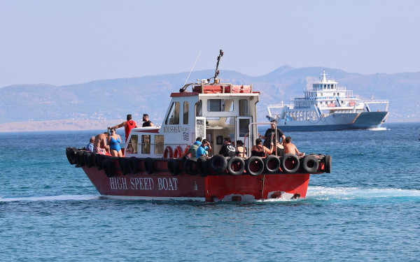 Σαλαμίνα: Ολοκληρώθηκε η επιχείρηση απεγκλωβισμού πολιτών