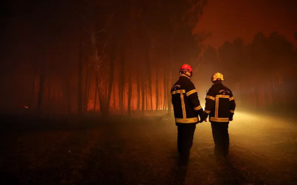 Πύρινος εφιάλτης στην Ευρώπη: Εκκενώσεις χιλιάδων πολιτών και μάχη με τις φλόγες σε Γερμανία, Γαλλία και Κροατία (βίντεο)