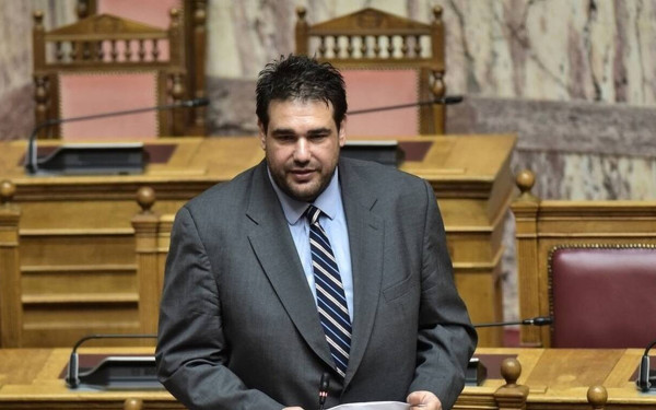 Έρχονται τα πάνω - κάτω στα Νομικά Πρόσωπα Δήμων και Περιφερειών - Στην «τσιμπίδα» ορκωτού ο οικονομικός έλεγχος