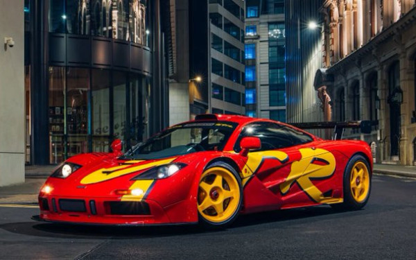 Η εντυπωσιακή «pop art» McLaren F1 GTR του Νικ Μέισον πουλήθηκε σε δημοπρασία για σχεδόν 35 εκατ. δολάρια