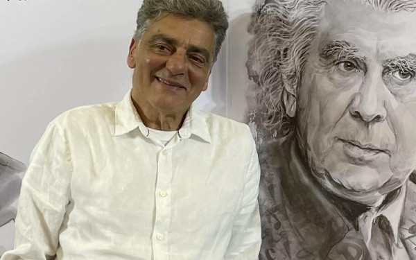 Μηνάς Βιντιάδης: «Η μουσική και οι λέξεις είναι το ανάχωμά μας απέναντι στην εικονική πραγματικότητα»