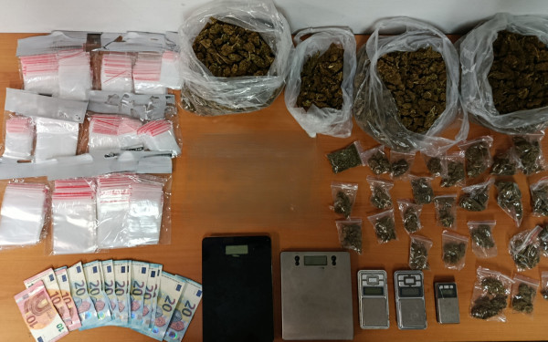 Θεσσαλονίκη: «Συναλλαγή» με 1,6 κιλά κάνναβης στην Ξηροκρήνη – Δύο συλλήψεις