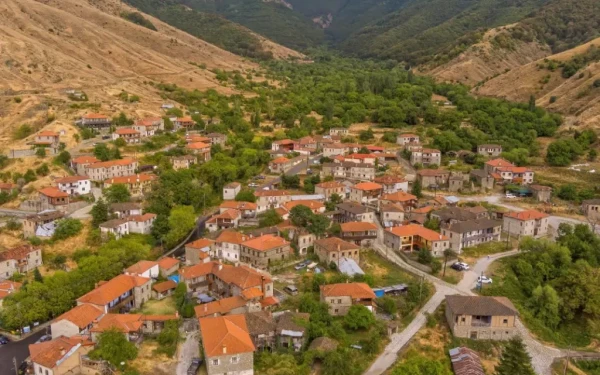 2ο Triethnés Festival στις Πρέσπες: Μουσική και σύγχρονη τέχνη «ζωντανεύουν» άγνωστα τοπόσημα της περιοχής
