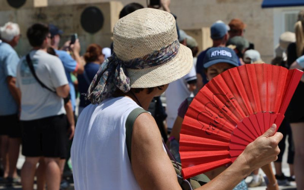 Καιρός: Σκαρφαλώνει έως τους 39 βαθμούς ο υδράργυρος - Ποιες περιοχές θα επηρεαστούν από βροχές και ισχυρούς ανέμους