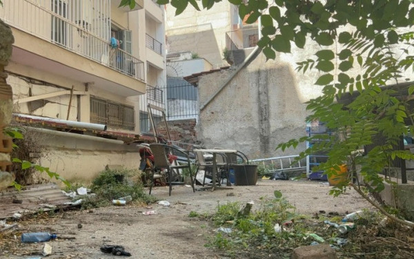 Θεσσαλονίκη: «Υπήρχε και τρίτο άτομο με την αδελφή μου», λέει ο αδελφός της 13χρονης που έπεσε από μπαλκόνι ξενοδοχείου