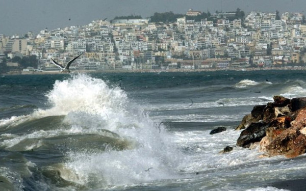«Φθινοπωρινό» διάλειμμα με ισχυρούς βοριάδες και πτώση της θερμοκρασίας - Πότε επιστρέφει η ζέστη