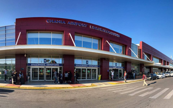 Χάος σε πτήση από Χανιά προς Θεσσαλονίκη: Φωνές, λιποθυμίες και επέμβαση της αστυνομίας