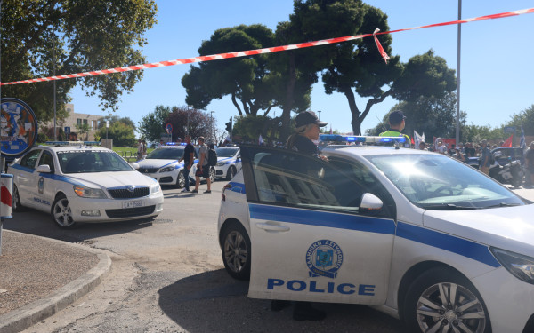 Αστυνομικός κλοιός γύρω από τη ΔΕΘ - Σε λίγο οι κινητοποιήσεις υπό δρακόντεια μέτρα