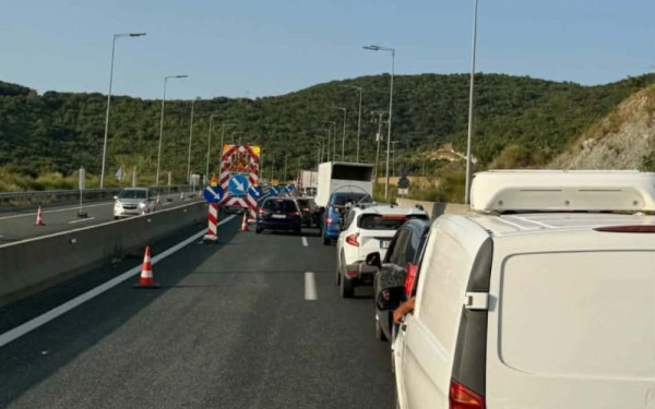 Εγνατία Οδός: Νέα ταλαιπωρία για τους οδηγούς - Νταλίκα ακινητοποιήθηκε σε τούνελ και προκάλεσε ουρές χιλιομέτρων