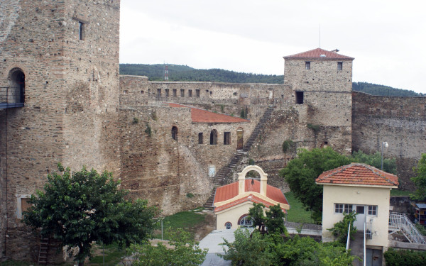 Ομόφωνο ψήφισμα από τον δήμο Νεάπολης-Συκεών για την αφαίρεση του Μνημείου του Επταπυργίου από τον κατάλογο των ιδιωτικών εκδηλώσεων