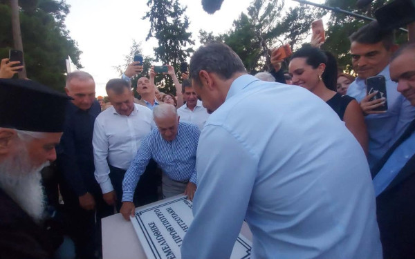 Μητσοτάκης στους Αμπελοκήπους: «Αλλιώς να μιλάμε με λόγια και μουσαμάδες και άλλο να κάνουμε έργα»
