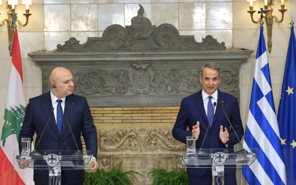 Συνάντηση Μητσοτάκη - Αούν: «Οι διμερείς σχέσεις Ελλάδας και Λιβάνου αποτελούν παράδειγμα για όλους τους γείτονες»