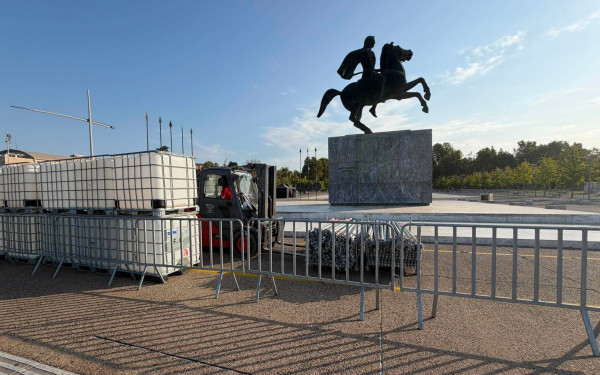 Θεσσαλονίκη: Ξεκίνησε η προετοιμασία για τη μεγάλη συναυλία του Αντώνη Ρέμου - Δεν θα έρθει ο Eros Ramazzotti