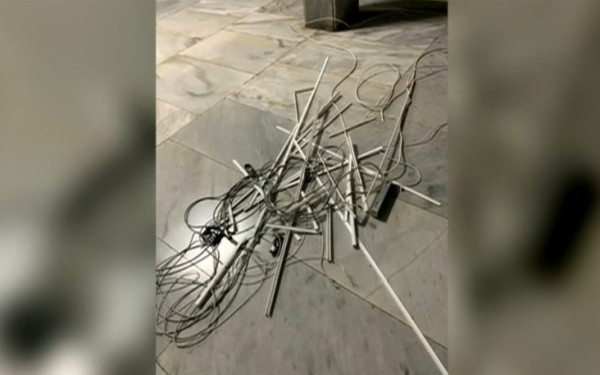 Θεσσαλονίκη: Νυχτερινό «χτύπημα» κουκουλοφόρων στις εστίες του ΑΠΘ - Ξήλωσαν το σύστημα ελέγχου εισόδου (βίντεο)