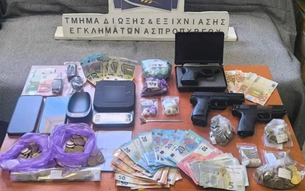 Περιστέρι: Καφετέρια-«ορμητήριο» διακίνησης ναρκωτικών - Συνελήφθη ο 33χρονος ιδιοκτήτης και 39χρονος διανομέας (βίντεο)