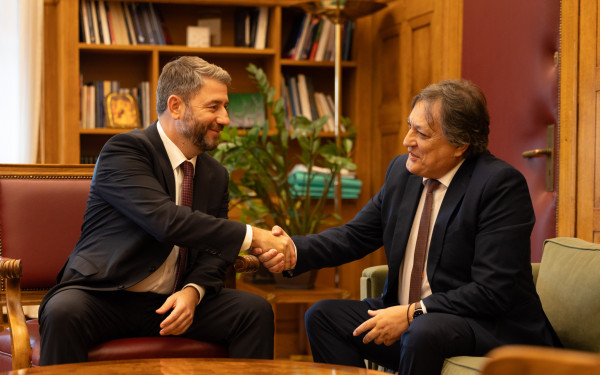 Στην Κ.Ο. του ΠΑΣΟΚ-ΚΙΝΑΛ ο Α. Αυλωνίτης - Συνάντηση με τον Ν. Ανδρουλάκη στη Βουλή (βίντεο)