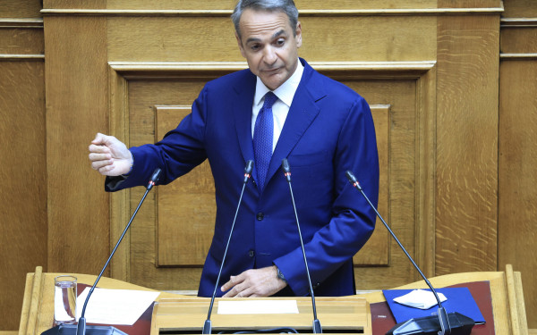 Βουλή - Σφοδρή επίθεση Μητσοτάκη σε Ανδρουλάκη: «Εθνικά επικίνδυνο να μπλέκετε τα ελληνοτουρκικά στην εσωτερική αντιπαράθεση»