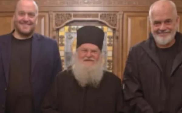 Ο Εντι Ράμα στο Άγιον Όρος