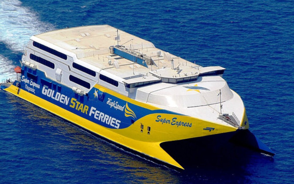 Απαγόρευση απόπλου για το ταχύπλοο «Super Express» στη Ραφήνα μετά από πρόσκρουση στην προβλήτα