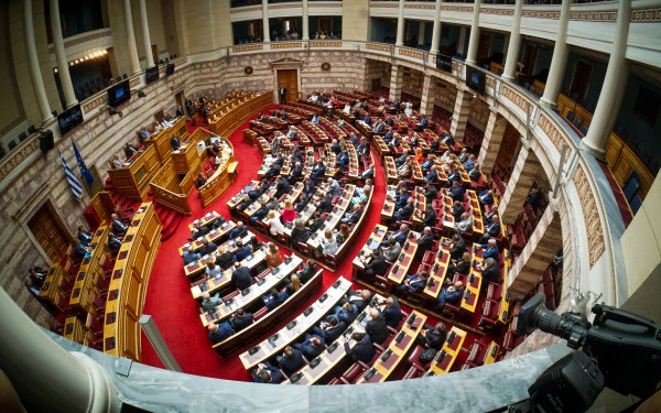 Συνταγματική Αναθεώρηση: «Πέρασαν» όλες οι διατάξεις στην επόμενη Βουλή - Καμία δεν συγκέντρωσε 180 ψήφους