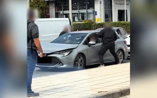 Θεσσαλονίκη: Από σύλληψη διακινητή είναι το βίντεο με τους αστυνομικούς που χτυπούν οδηγό