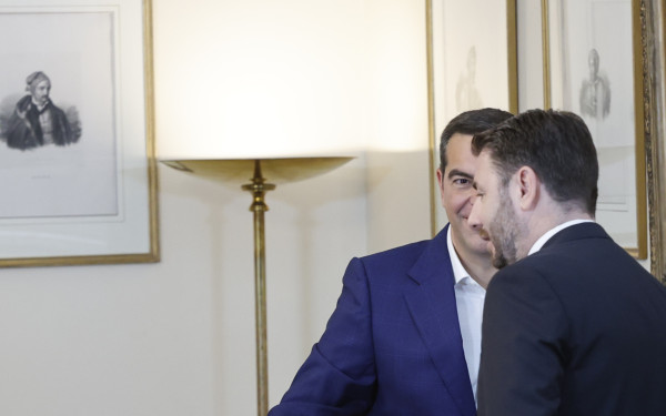 ΠΑΣΟΚ και ΕΛΑΣ στην μάχη της... βελόνας