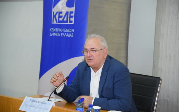 Χιονίδης σε δημάρχους: Τρέξτε τα έργα για να πάρετε χρηματοδοτήσεις - Στα 15,5 δισ. ευρώ οι διαθέσιμοι πόροι