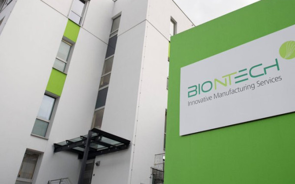 BioNTech: Η εταιρεία που θησαύρισε από το εμβόλιο της Covid-19 βάζει «λουκέτο» σε τρία εργοστάσια στη Γερμανία