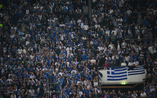 Θεσσαλονίκη: Χαμός με τα εισιτήρια της Εθνικής - Σε λίστα αναμονής 100.000 φίλαθλοι