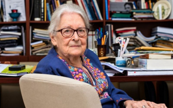 Ιωάννα Κουτσουράδη: Πέθανε στα 90 της η «δασκάλα των δασκάλων» στην Κωνσταντινούπολη - Η ζωή και το έργο μιας σημαντικής ακαδημαϊκού