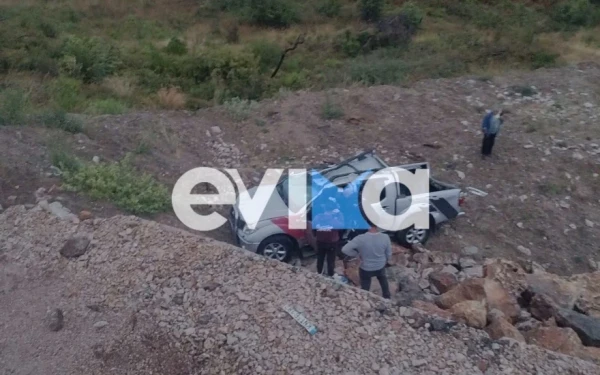 Εύβοια: Αγροτικό έπεσε σε γκρεμό 15 μέτρων, ένας τραυματίας