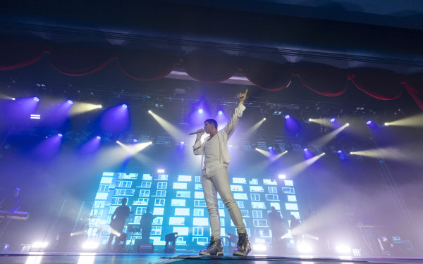 30 Χρόνια Regency Casino Thessaloniki: Ο κορυφαίος Έλληνας star Σάκης Ρουβάς έβαλε τη δική του υπογραφή  στο Grand Anniversary Party στο Vergina Theatro