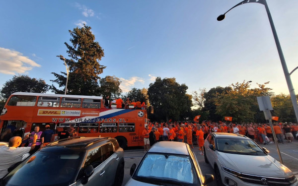 Ελλάδα - Ολλανδία: Πορτοκαλί το κέντρο της Θεσσαλονίκης (βίντεο)