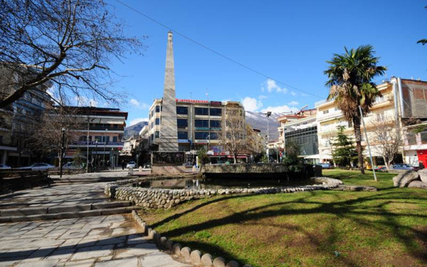 Νάουσα: Στις αρχές Οκτωβρίου αναμένονται οι εργασίες για την ανάπλαση της πλατείας Καρατάσου