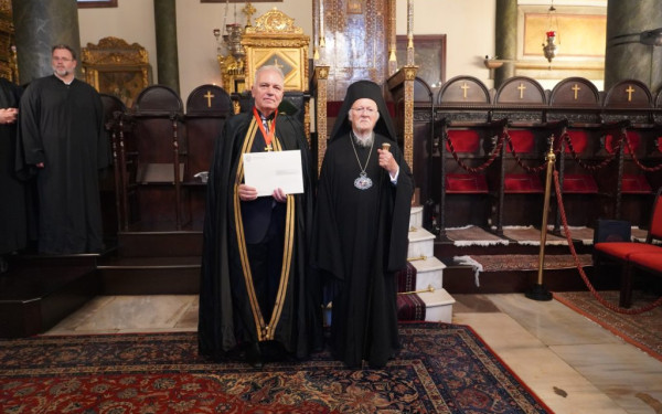 Ο Οικουμενικός Πατριάρχης χειροθέτησε Άρχοντα Ορφανοτρόφο τον Θεσσαλονικιό επιχειρηματία Δημήτριο Σαμαρά