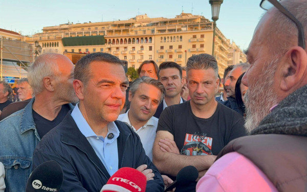 Με τους αλιείς συναντήθηκε ο Αλέξης Τσίπρας στη Θεσσαλονίκη (βίντεο)