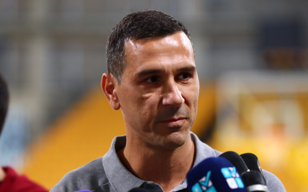 Νίκος Ζήσης: «Ο πήχης είναι ψηλά στον Άρη, μην κρυβόμαστε πίσω από το δάχτυλό μας» (βίντεο)