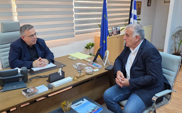 Θεσσαλονίκη: Θέματα νησιωτικότητας στη συνάντηση του Δ. Γαλαμάτη με τον δήμαρχο Σαμοθράκης