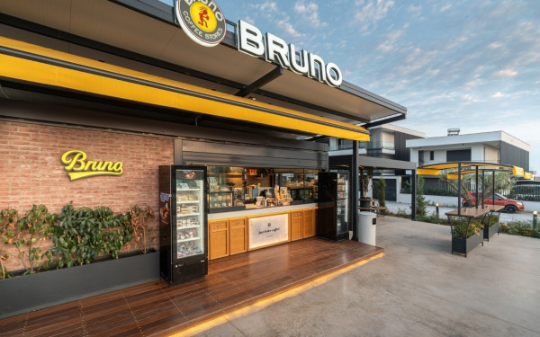 Bruno Coffee Stores: Η ελληνική αλυσίδα, που έχει βρει τη θέση της στην καθημερινότητα της Θεσσαλονίκης