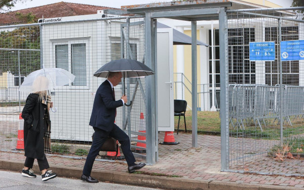 Δίκη Τεμπών: Κατάθεση «σοκ» από τον πατέρα του Κυπριανού - «Το σώμα του μύριζε χημικά. Ήταν κατακρεουργημένο από τους ιατροδικαστές»