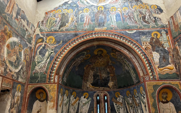Στο Κουρμπίνοβο η Λίνα Μενδώνη: Νέα σελίδα για το ιστορικό βυζαντινό μνημείο της Πρέσπας