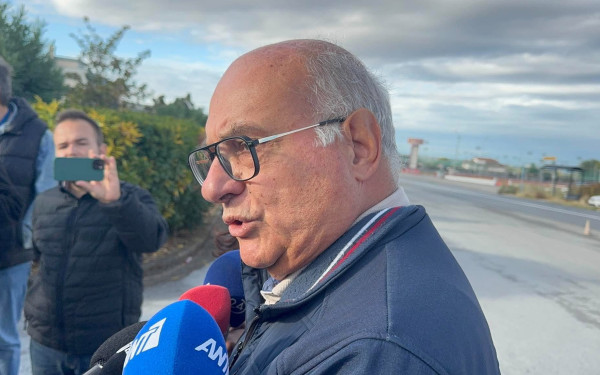 Θεσσαλονίκη: Παράλογες οι απαιτήσεις της Περιφέρειας για τη στελέχωση της κλινικής λέει ο επιστημονικός διευθυντής (βίντεο)