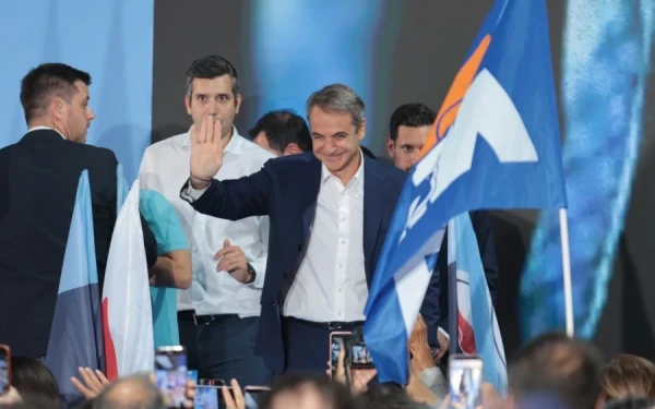Μητσοτάκης από τα γενέθλια της ΝΔ: «Τα νερά είναι ταραγμένα, η χώρα χρειάζεται καλό καπετάνιο και σταθερό σκάφος» (βίντεο)